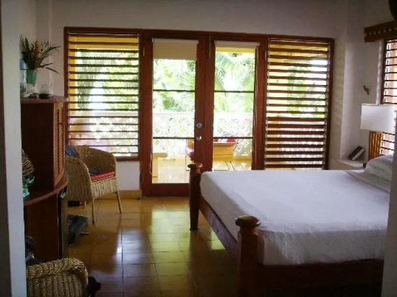 Idle Awhile Resort Негрил Отель