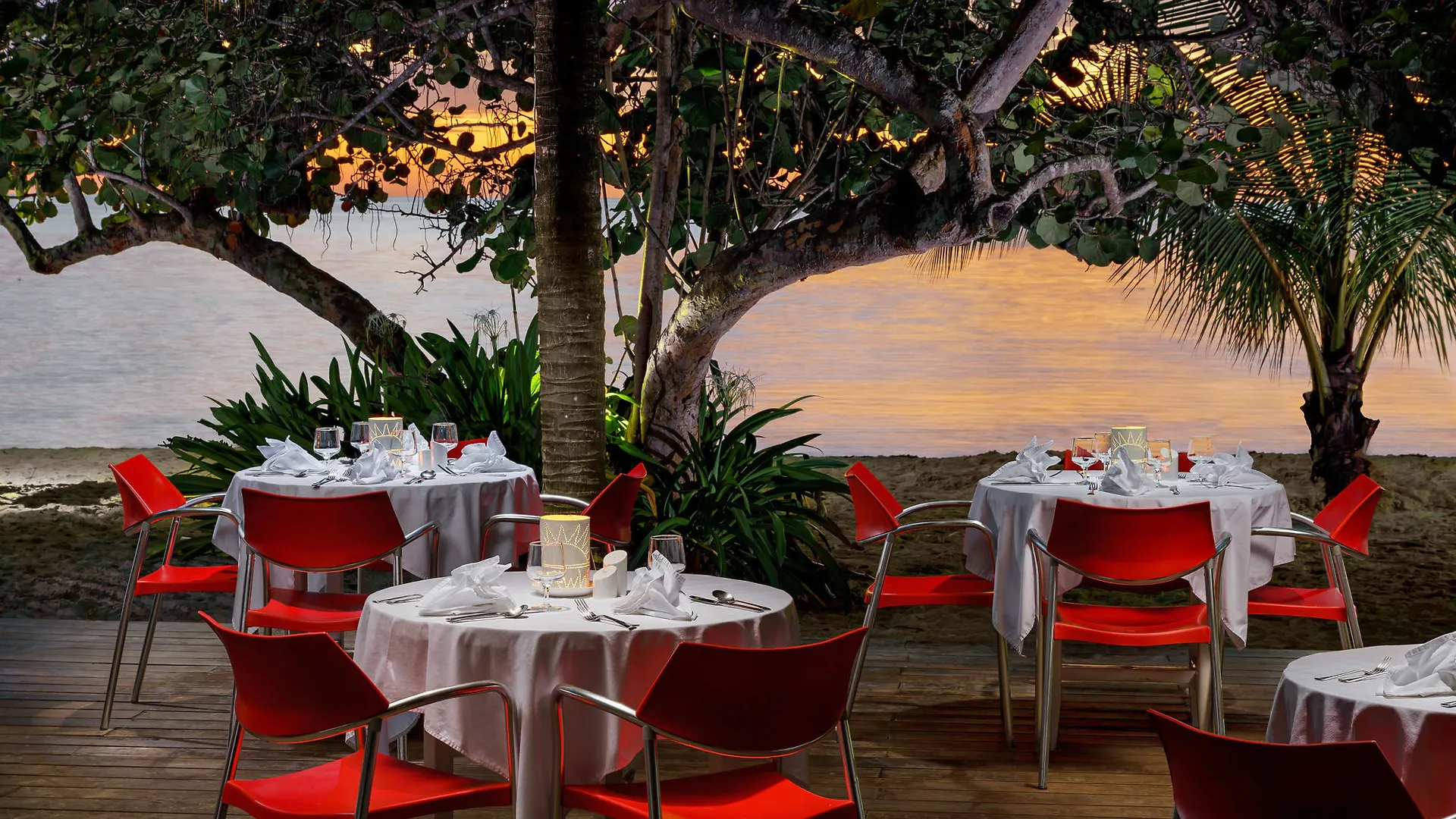 Отель Idle Awhile Resort Негрил